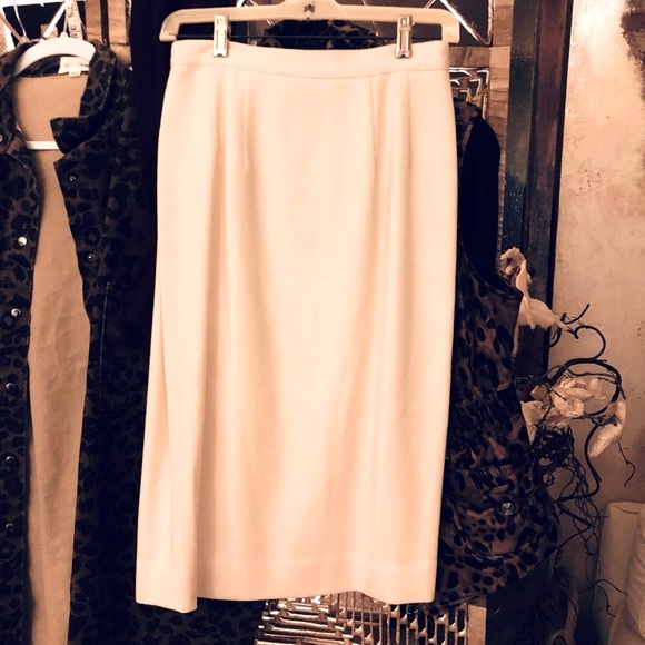 👑Gorgeous fit for a princess ivory vintage suit NEIMAN Marcus fur cuffs - Picture 10 of 14